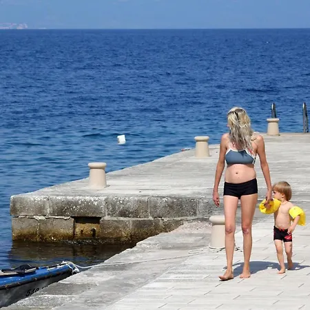 Zaklopatica 8393a * Lastovo