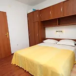 Zaklopatica 8393a * Λάστοβο
