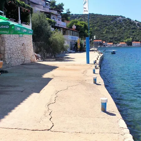 Zaklopatica 8393a Apartamento *