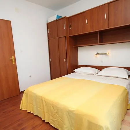 Zaklopatica 8393a * Lastovo